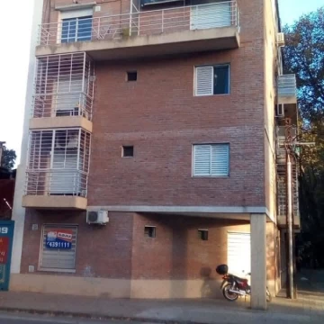 MONOAMBIENTE PLANTA BAJA APTO USO PROFESIONAL