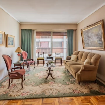Venta de departamento 4 ambientes con dependencia y baulera en Belgrano