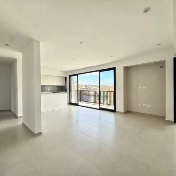 departamento a estrenar semipiso 3 ambientes en venta en lujan centro con balcón y cochera