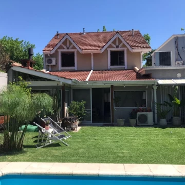 Alquiler Casa 4 dormitorios Pileta Parrilla Cochera Jardin La Horqueta San Isidro