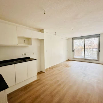 Venta con entrega inmediata de apartamento un dormitorio con terraza en Cordón