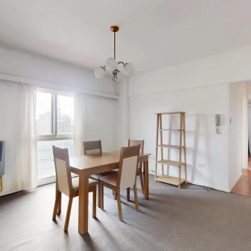 Departamento en venta, 3 amb., piso alto, muy luminoso, vistas panorámicas.
