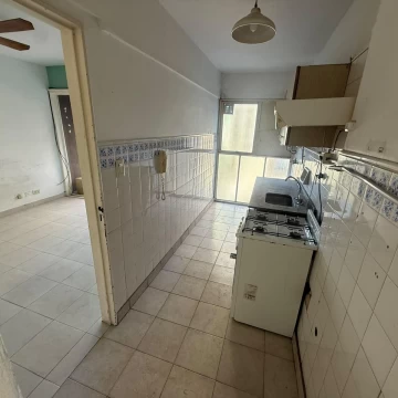 Venta de departamento  de 2 ambientes en  Parque Patricios