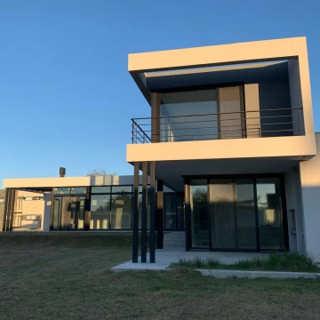 Casa en venta -Barrio San Matias -Escobar- Lote interno.