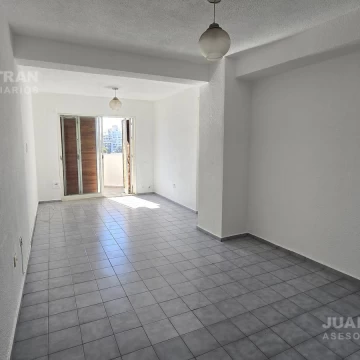 Alberdi - 2 Dorm - Balcon al frente