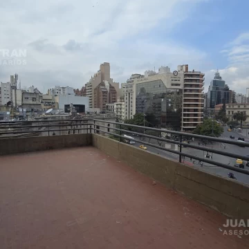 Depto de 1 dormitorio y medio - Gran balcón terraza vista a fuente de Patio Olmos