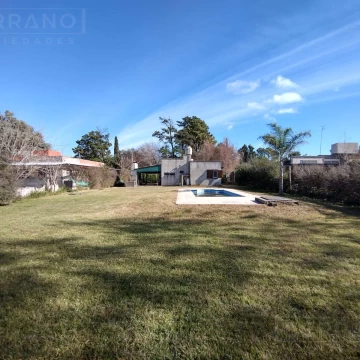 Venta Casa 3 dormitorios, 2 baños, pileta, calle Moreno al 700, Parque Sakura, Exaltación de la Cruz