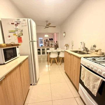 Venta Departamento 3 Dormitorios con Cochera y Patio zona Rio Bv Oroño Rosario Apto Credito