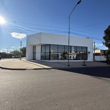 Ponce de León esquina Alvear