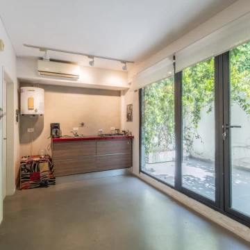 Venta. PH 3 ambientes en Chacarita. Patio.