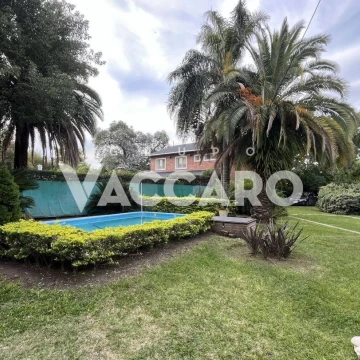 QUINTA CON PILETA Y QUINCHO EN LELOIR A 100 MTS AUTOPISTA 