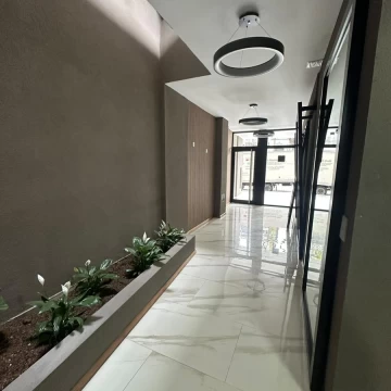 Departamento de tres ambientes con dos baños a Estrenar