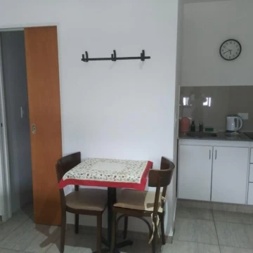1790796255.jpg