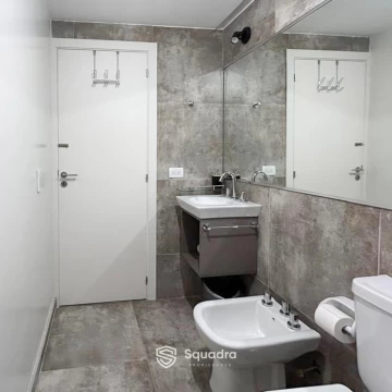 1790802768.jpg