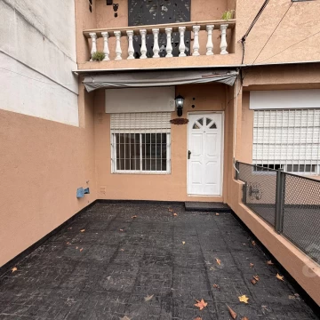 Departamento en Venta en Villa Ballester- 2 Ambientes con entrada para auto- Zona céntrica