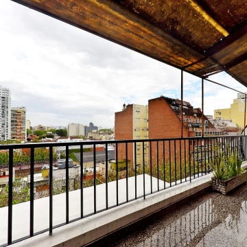 VENTA DPTO 3 AMB CON BALCON LUMINOSO FLORESTA