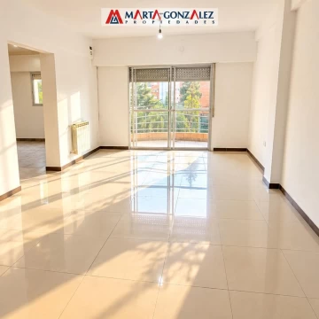 RAMOS MEJIA NORTE DOS AMBIENTES APTO PROFESIONAL