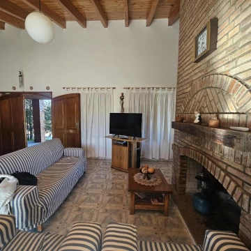 Casa sobre Ruta de Acceso a Villa 25 de Mayo, San Rafael