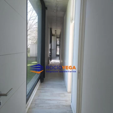 1790861087.jpg