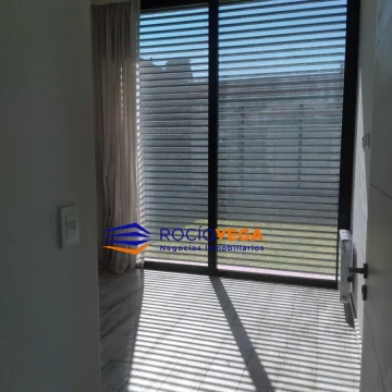1790861110.jpg