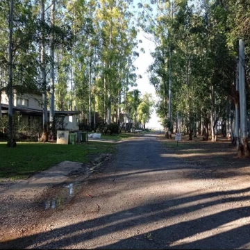Terreno en venta en Puerto Paraiso barrio privado con bajada al Rìo en Gral. Lagos.
