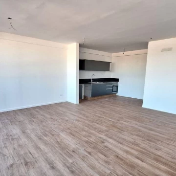 1790864825.jpg