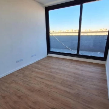 1790864827.jpg