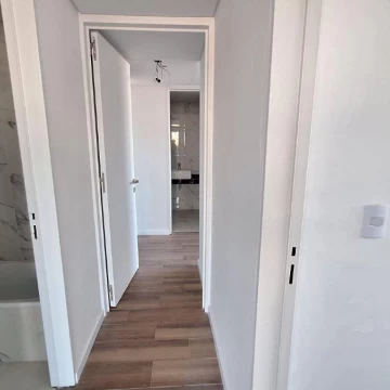1790864827.jpg