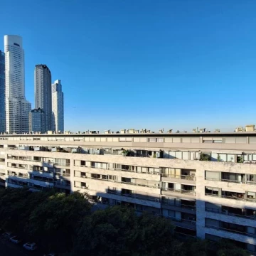 1790864830.jpg
