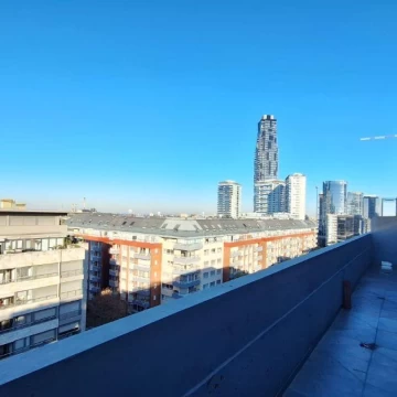1790864833.jpg