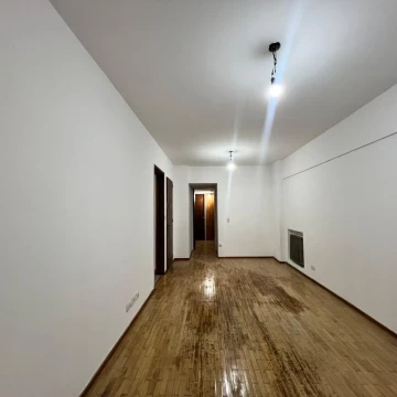 Alquiler departamento Rosario 3 dormitorios Cochera Patio Planta Baja Centro Mitre y Pellegrini