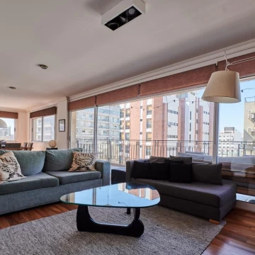 Departamento 4 ambientes en Alquiler- Olivos-Vias/Maipu