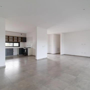 Casa tres dormitorios más escritorio o dependencia OPORTUNIDAD Muy buena calidad