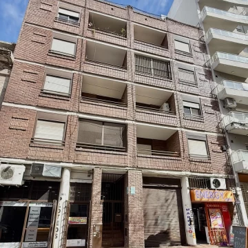 Departamento de 1 dormitorio en venta - Ayacucho y Pellegrini, Barrio Martin