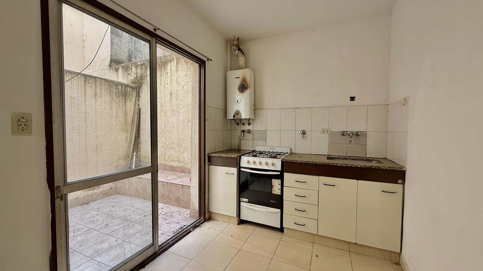 Departamento de 1 dormitorio en venta - Ayacucho y Pellegrini, Barrio Martin