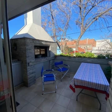 Alquiler Casa 2 dormitorios 2 baños terraza con parrillero