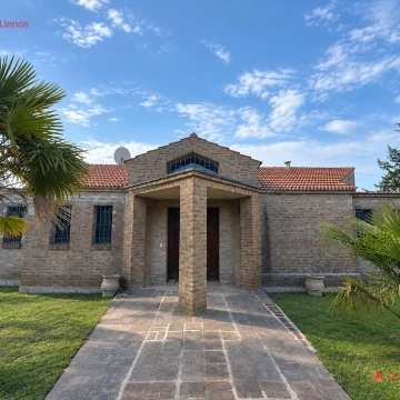 Casa quinta en alquiler en Lujan, Hosteria, con quincho y pileta