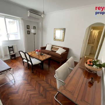 Encantador departamento 2 ambientes  en venta en Recoleta