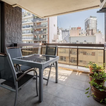Venta. Exclusivo piso en Recoleta de 180m2 / Cochera y Baulera.