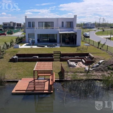 Casa en venta en el Barrio Amarras, Puertos / Escobar