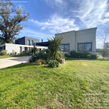 Excelente Casa en San Juan Chico - GRAN OPORTUNIDAD DE INVERSIÓN EN HUDSON