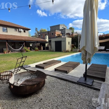 CASA EN VENTA BENAVIDEZ GREENS APTO CREDITO. LOTE INTERNO.