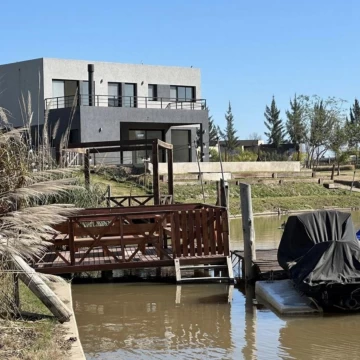 Casa en venta 4 dormitorios en Barrio El Canal Delta