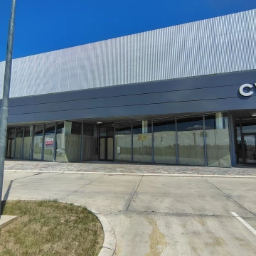 Alquiler Local 500m2 sobre Circunvalacion con Excelente Exposicion!!!