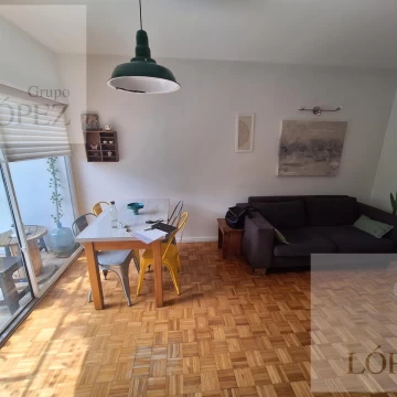 Alquiler Temporario - Departamento en Acassuso de 2 Ambientes con balcón y cochera