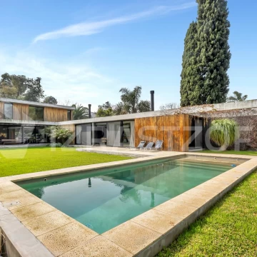 Casa en venta San Carlos C.C. moderna, muy luminosa