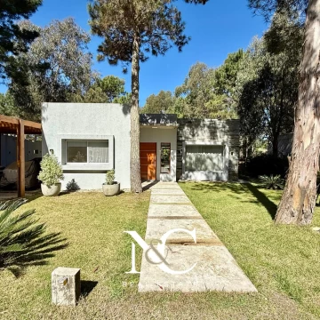 Casa en venta en Costa Esmeralda con gas natural