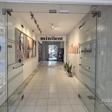 Oficina comercial - amplios y luminosos espacios - vista frente - Tucuman 62