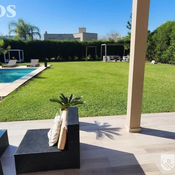 CASA VENTA SANTA CATALINA VILLANUEVA. APTO CREDITO. LOTE INTERNO.
