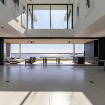 Casa al lago central en venta 4 dormitorios en suite